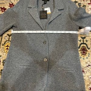 An excellent, elegant, very soft cashmere blazer